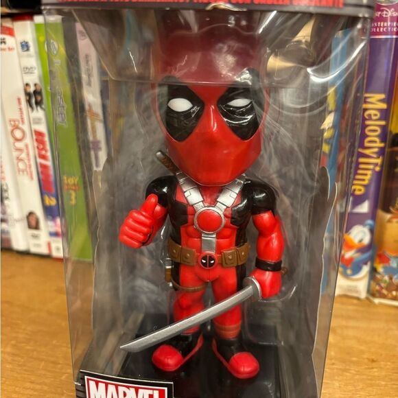 Marvel Deadpool Bobble Head Wacky Wobbler in Box - Picture 5 of 7